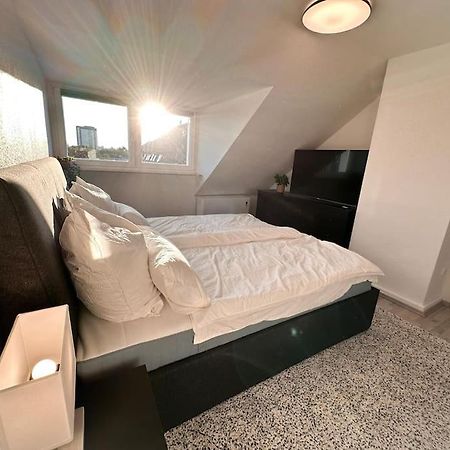 Zentrale Wohnung Fuer 4 Mit Bett Und Schlafcouch 에센 외부 사진
