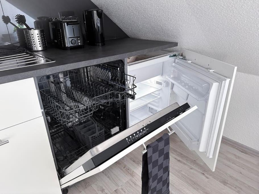 Zentrale Wohnung Fuer 4 Mit Bett Und Schlafcouch 에센 외부 사진